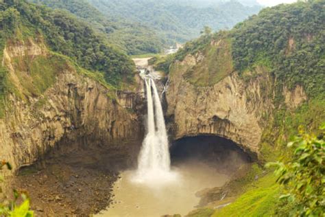 The Highest Waterfalls in Ecuador - Ecuador & Galapagos Insiders