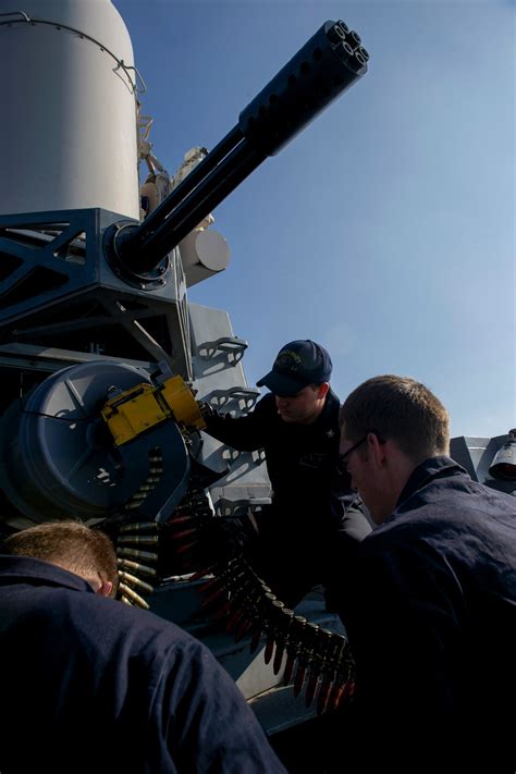 DVIDS - Images - USS Carney action [Image 9 of 13]