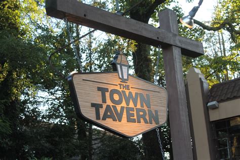 Town Tavern