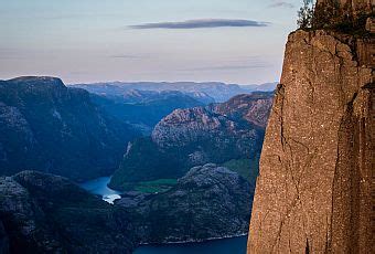 Klif Preikestolen - Norwegia - Przewodnik Turystyczny