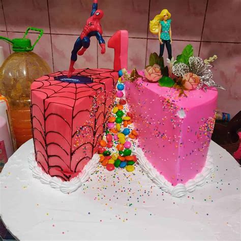 Birthday cake for twins is a hard task | bestfamilyparty.com