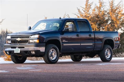 No Reserve: 10k-Mile 2007 Chevrolet Silverado 2500HD Duramax 4x4 for ...