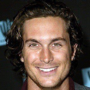 Oliver Hudson - Age, Family, Bio | Famous Birthdays