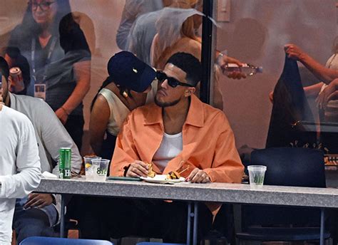 Kendall Jenner Kisses Devin Booker At The U.S. Open: See Photos ...