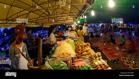 Phnom Penh Night Market, Sisowath Quay, Phnom Penh, Cambodia Stock ...