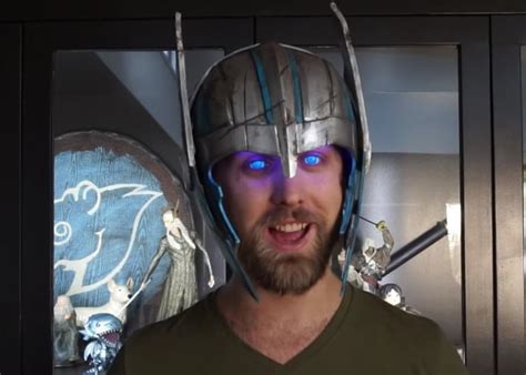 DIY Thor helmet makes your eyes glow - Geeky Gadgets