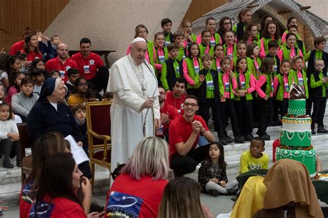 Before Christmas, Pope Francis meets with children, talks about St. Joseph - Detroit Catholic