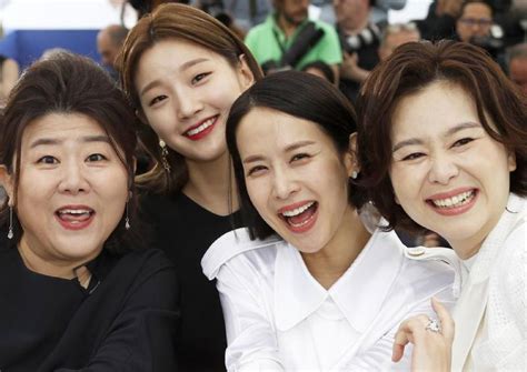 8 best beauty looks from the actresses of Parasite including Park So-dam and Cho Yeo-jeong ...