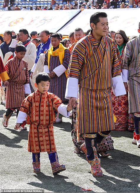 King and Queen of Bhutan announce they're expecting their second child ...