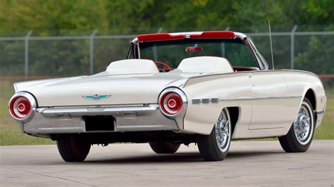 Why The 1961-1963 Ford Thunderbird Was The Most Futuristic Car Of The ...