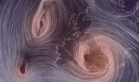 Storm Ciaran tracker shows exactly when Britain will feel full force of ...