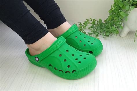 Crocs History Guide (FAQs, Facts, and Timeline) - Wearably Weird