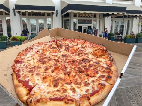 BoardWalk Pizza Window