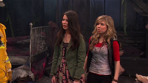 Watch iCarly Season 3 Episode 1: iGot A Hot Room - Full show on CBS All Access