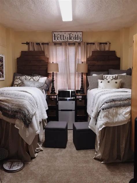 Glam Dorm Rooms That You Need To Copy | Lures And Lace