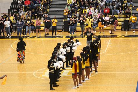 Hazelwood Central Kick Off Pep Rally – Hawk Talk