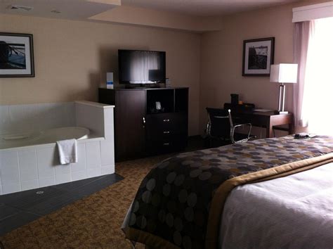 Wyndham Garden Niagara Falls Fallsview | Niagara Falls Hotel Booking