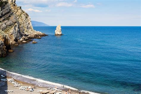 Premium Photo | Beach in crimea