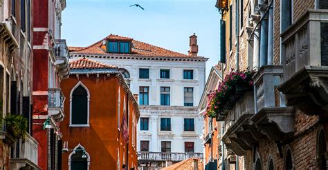 Canal and Bridge in Venice · Free Stock Photo