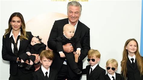 Alec Baldwin: Actor's wife announces they are expecting seventh child ...