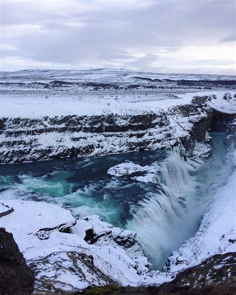 Gullfoss frozen waterfall in Iceland : BeAmazed