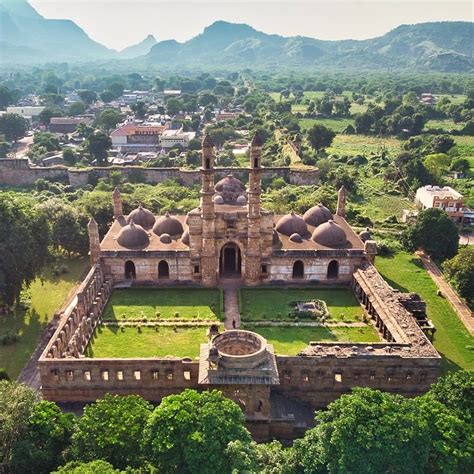 Champaner - Pavagadh Archaeological Park - Gujarat Darshan Guide