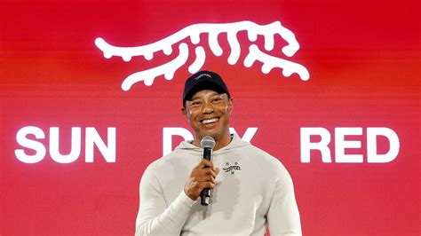 Pitching Tiger Woods on a new apparel brand — on his turf