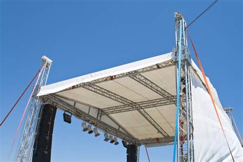 650 Outdoor Concert Stage Construction Stock Photos - Free & Royalty ...