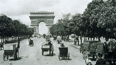 How Napoleon's Arc de Triomphe Became a Symbol of Paris | HowStuffWorks