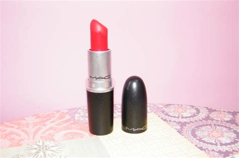 Review: MAC’s ‘Russian Red’ Lipstick