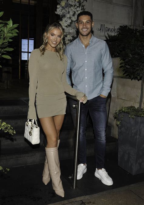 MOLLY SMITH and Callum Jones Arrives at Masons Restaurant in Manchester 11/09/2022 – HawtCelebs