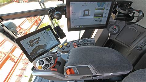 Video: Claas launches biggest-ever Lexion combine - the 790hp 8900 - Farmers Weekly