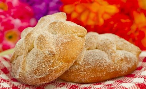 4 postres para disfrutar en el Día de Muertos | Mexican food recipes, Mexican sweet breads, Recipes