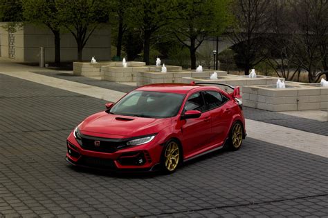 Heres my brothers 2021 Honda Civic Type-R in Rally Red : r/Honda