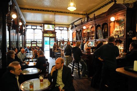 14 Best Pubs in Edinburgh Right Now