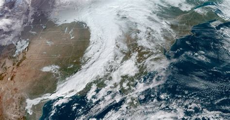 First blizzard warnings of the season issued as powerful storm crosses ...