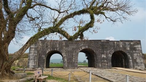 Travel The Citadel of Ho Vinh Loc - VIETNAM DESTINATIONS