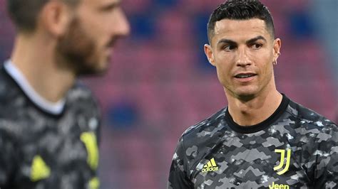 Cristiano Ronaldo to hold urgent talks with Juventus over transfer ...