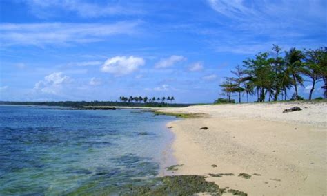 13 Spot Foto Pantai Ujung Genteng SUKABUMI (HTM, Rute, Jam Buka)