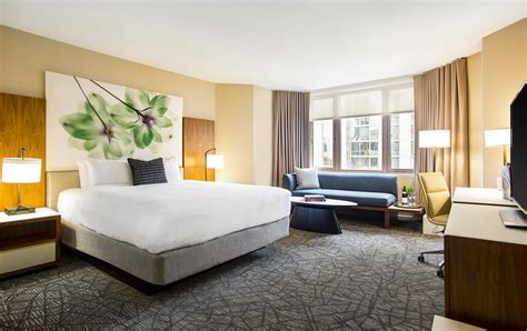 Fairmont Signature Room – Fairmont Chicago