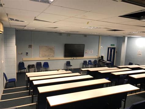 Lecture Theatre | Woolwich Polytechnic School for Boys | School Space ...