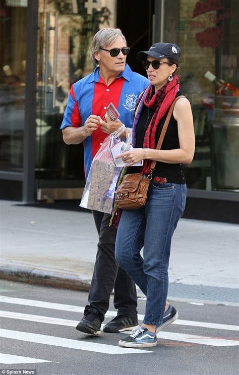 Viggo Mortensen enjoys stroll with love Ariadna Gil in NYC | Daily Mail ...