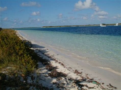 Locabar, Long Island, Bahamas Beach Photos