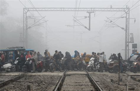 Weather Updates: Dense Fog Delays Trains, Flights; Amid Pile-ups, Noida Suspends Buses at Night