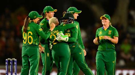 Women's T20 World Cup: Hosts South Africa keep hopes alive with ...