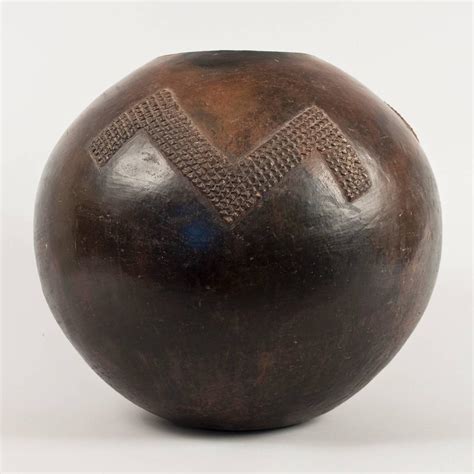 Mid-20th Century Zulu Ceramic Beer Pot, South Africa at 1stdibs