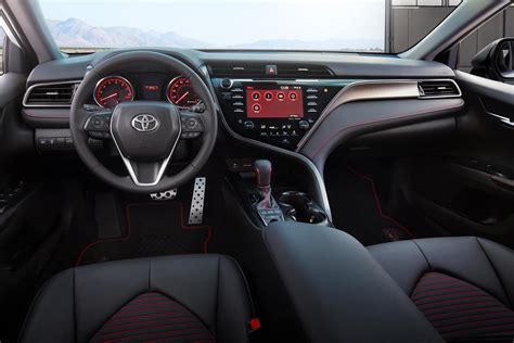 2020 Toyota Camry Se Interior