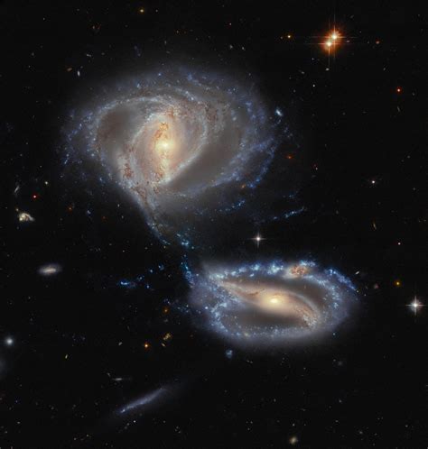 Hubble Space Telescope Observes Trio of Interacting Galaxies | Sci.News