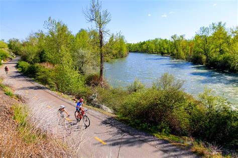 The iconic boise greenbelt...a stone's throw away! - BOULDER POINT