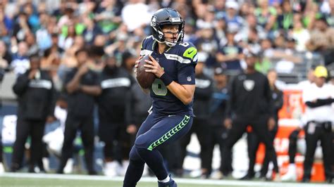 Report: Seahawks promote Dave Canales, Austin Davis; add three comp picks | Sports Radio 93.3 KJR